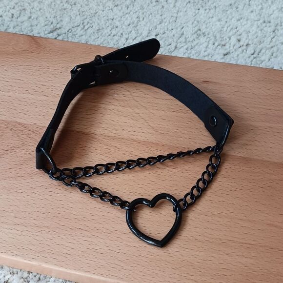 BLACK Chain Choker Collar, Punk Love Heart Shaped Choker Necklace, Gothic Ch… - Picture 9 of 12